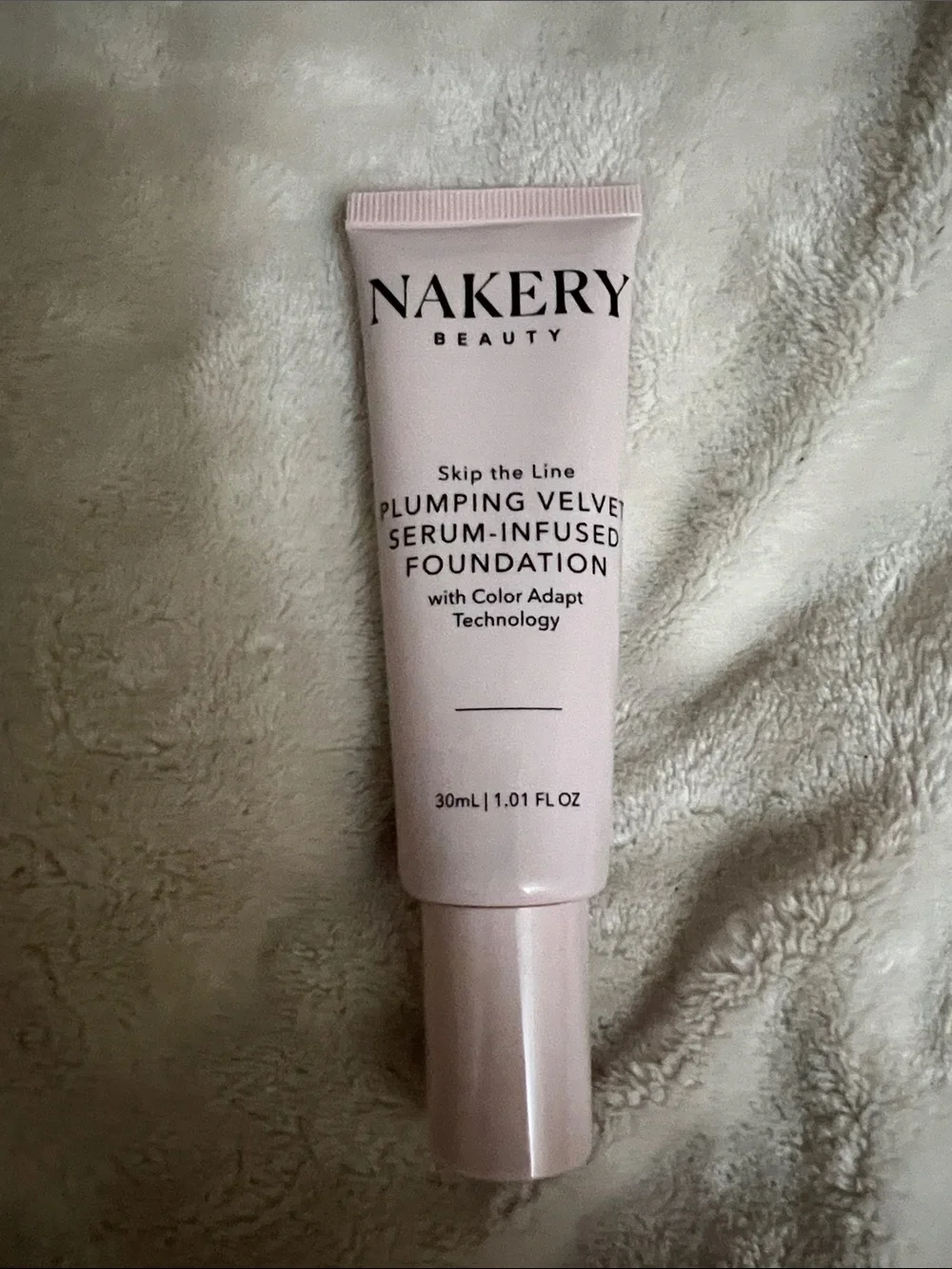 Plumping Velvet Serum-Infused Foundation — Deep
